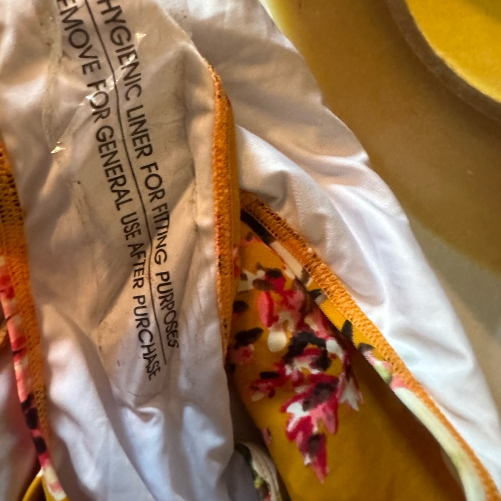 Mustard yellow floral bathing suit - Picture 8 of 9